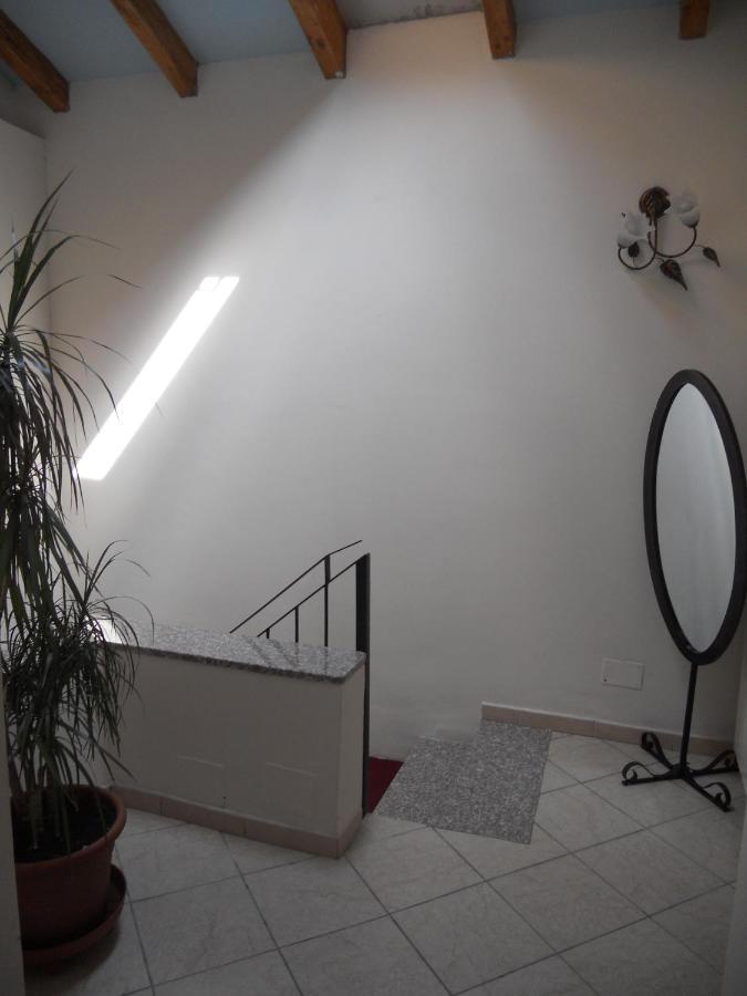 Villa Cheta Milano Eksteriør billede
